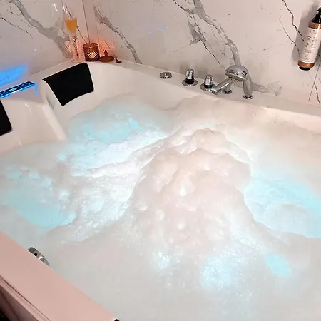 Z Sauna I Jacuzzi Na Wylacznosc - Sikorowka - Dobre Miejsce *